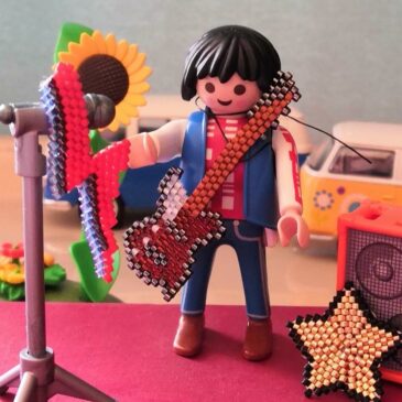 Les pin&rsquo;s de la bassiste